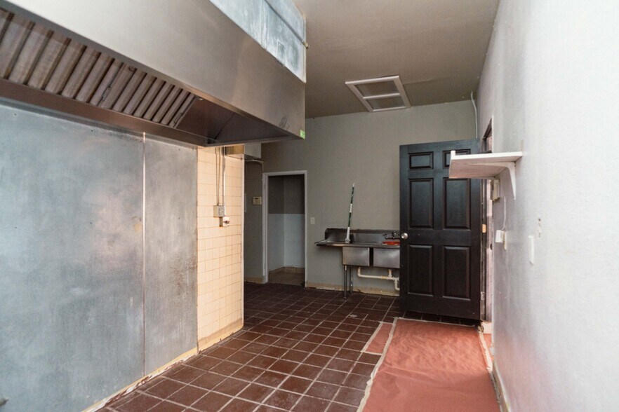 More Photos Of 2317 Blossom St, Dos Palos Restaurant For Sale