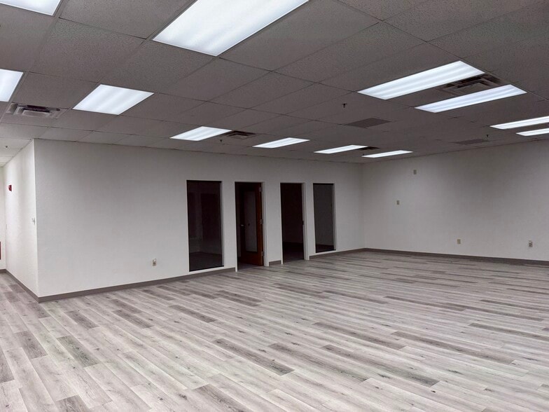 More Photos Of 1300 S Litchfield Rd, Goodyear Unknown For Lease