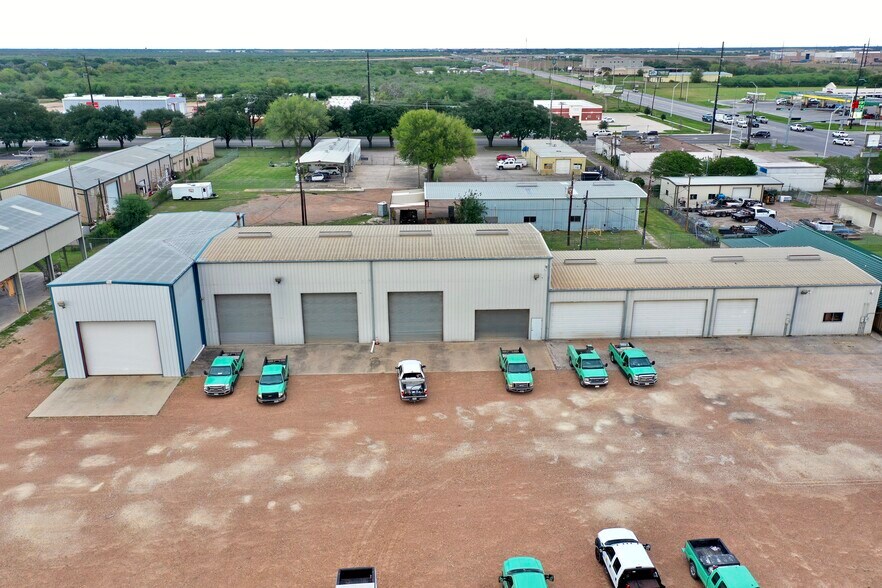 More Photos Of 4906 Houston Hwy, Victoria Light Distribution For Sale