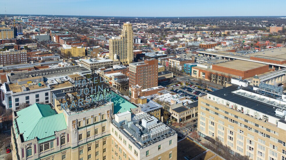 More Photos Of 424 E Grace St, Richmond Bank For Lease