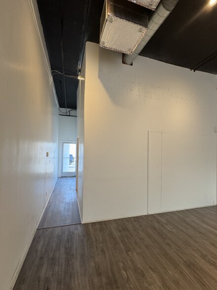 More Photos Of 7868 Santa Monica Blvd, West Hollywood Storefront For Lease