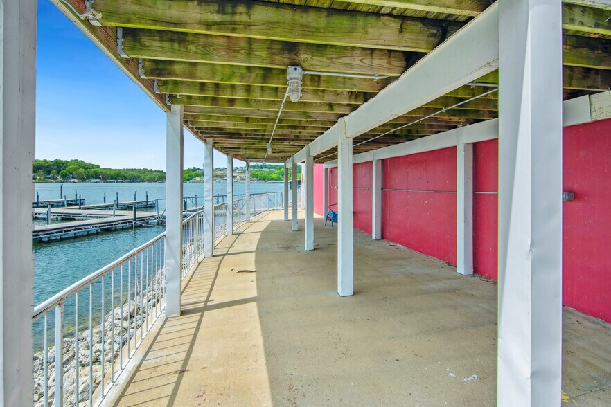 More Photos Of 27485 Cross Ln, Barnett Restaurant For Sale