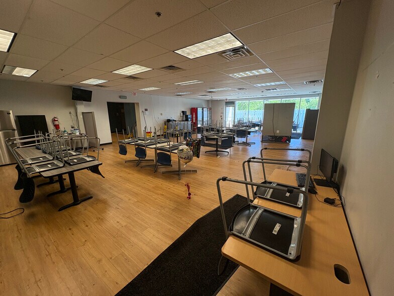 More Photos Of 1130 Sugg Pky, Greenville Warehouse For Sale