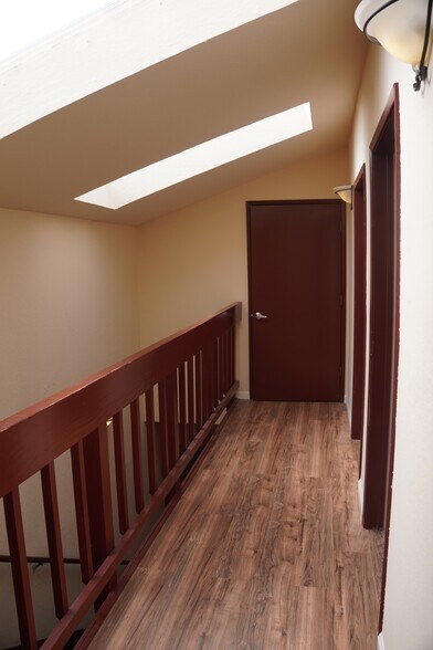 More Photos Of 5060 Sunrise Blvd, Fair Oaks Loft Creative Space For Sale