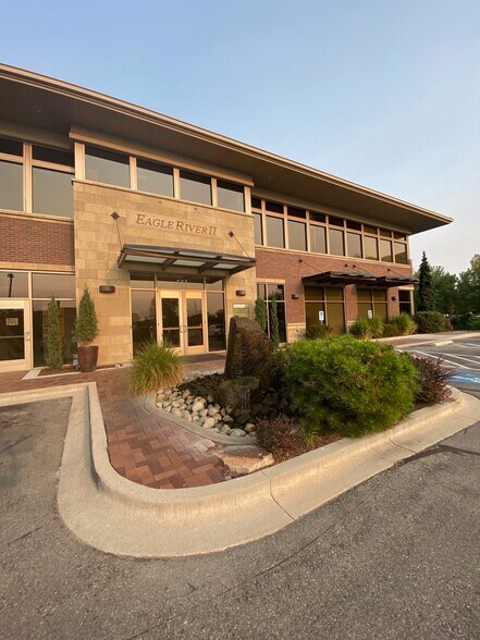 More Photos Of 533 E Riverside Dr, Eagle Office Residential For Lease