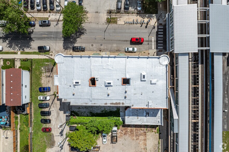 More Photos Of 200-210 N California Ave, Chicago Apartments For Sale