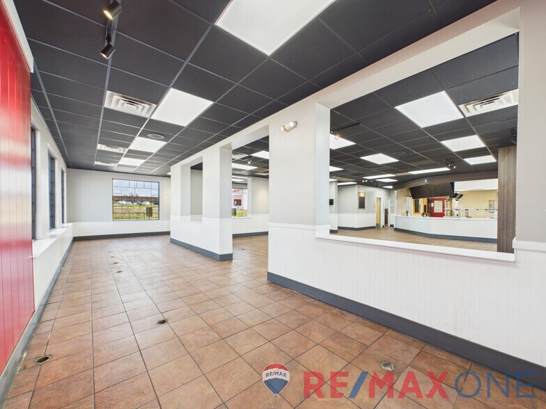 More Photos Of 2208 E Kansas Ave, Garden City Fast Food For Sale