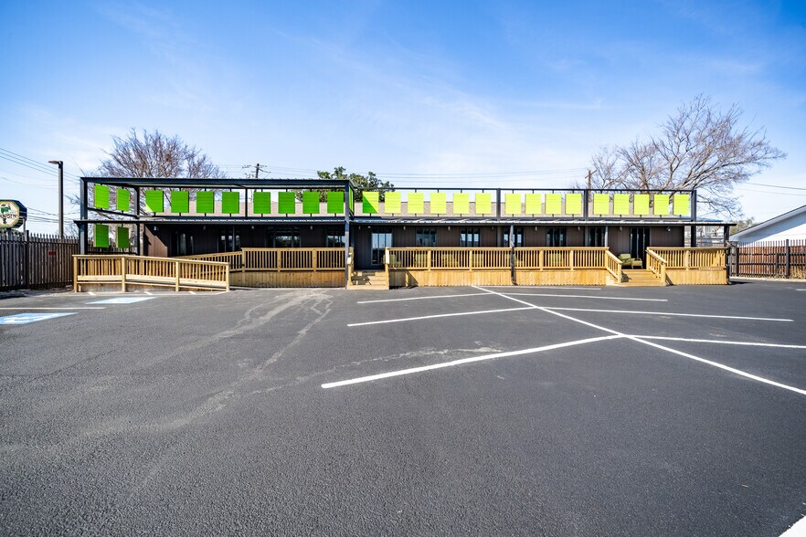 Primary Photo Of 2534 Walnut Bend Ln, Houston Medical For Sale