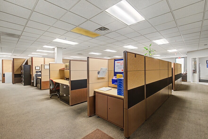 More Photos Of 2588 Fire Mesa St, Las Vegas Office For Lease