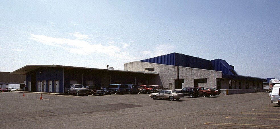 More Photos Of 45 Kilmer Rd, Edison Service For Lease