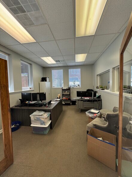 More Photos Of 513 Georgia Ave, Chattanooga Office For Sale