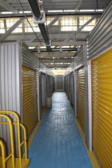 More Photos Of 160 W Haines Blvd, Lake Alfred Self Storage For Sale