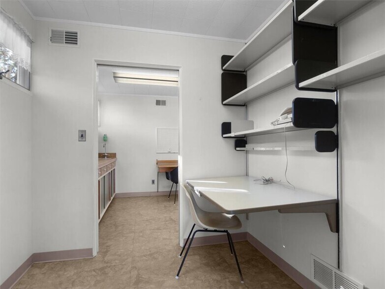 More Photos Of 5973 Walworth Rd, Ontario Medical For Sale