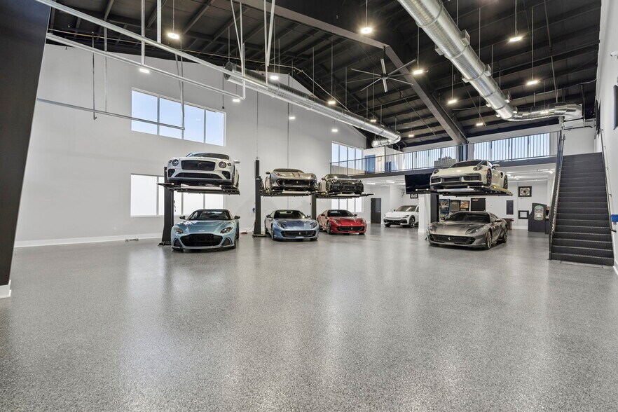 More Photos Of 3584 Plover, Naples Warehouse For Sale