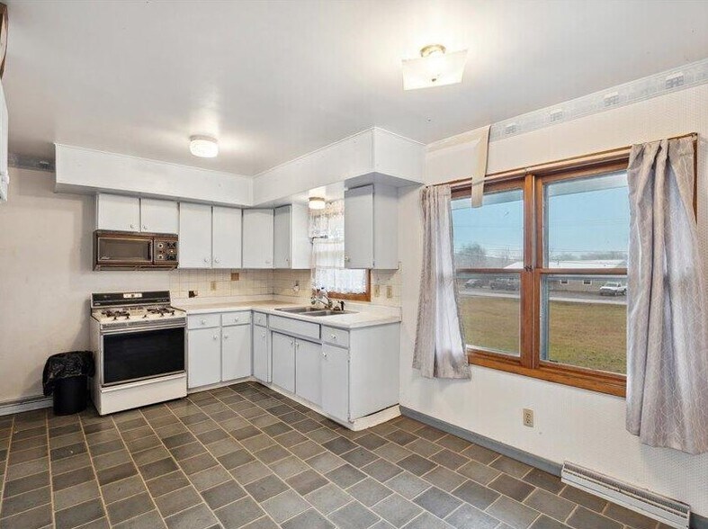 More Photos Of 4946 Page Ave, Michigan Center Medical For Sale