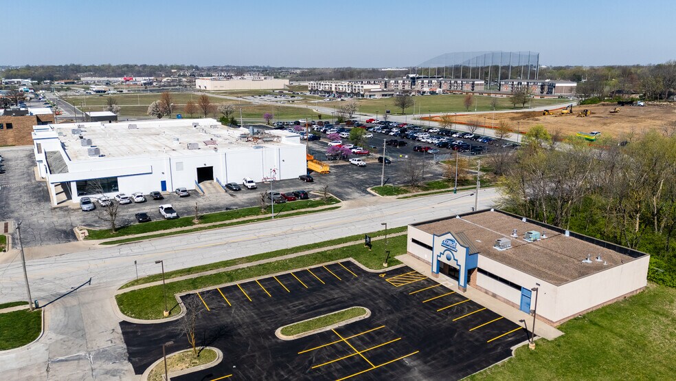 More Photos Of 8445 N Main St, Kansas City Freestanding For Lease