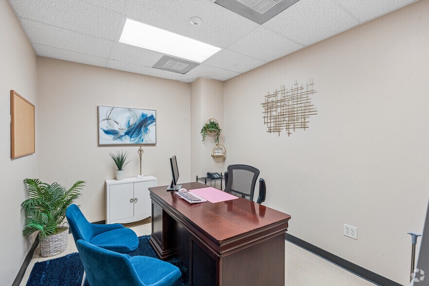 More Photos Of 5603 Highway 6, Missouri City Freestanding For Lease