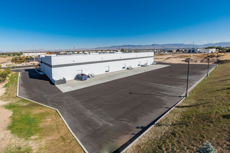 More Photos Of 12555 W Franklin Rd, Boise Distribution For Lease