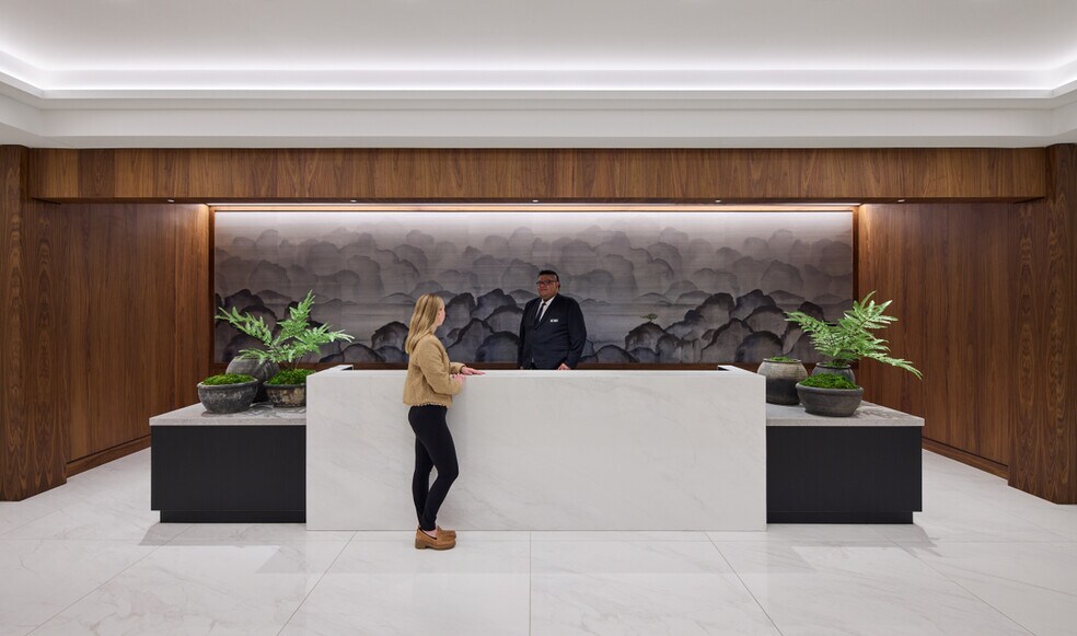 More Photos Of 1 Meridian Crossings, Richfield Unknown For Lease