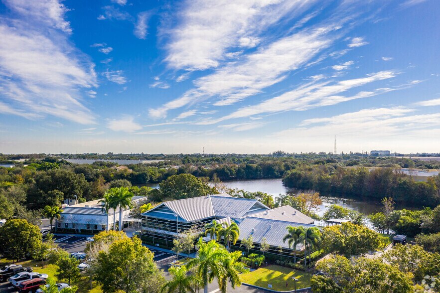More Photos Of 2600 Quantum Blvd, Boynton Beach Office For Lease