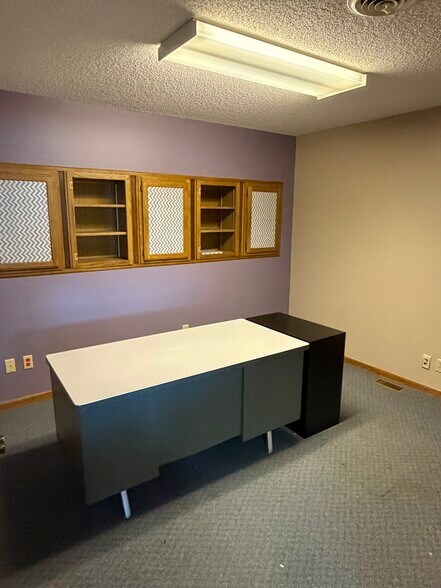 More Photos Of 5901 S 58th St, Lincoln Office For Sale