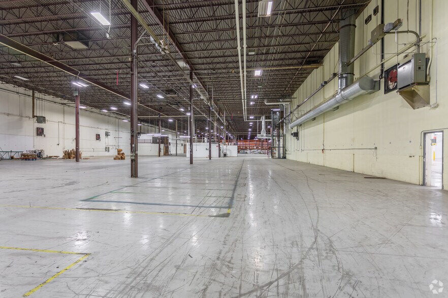 More Photos Of 14600 21st Ave N, Plymouth Warehouse For Lease