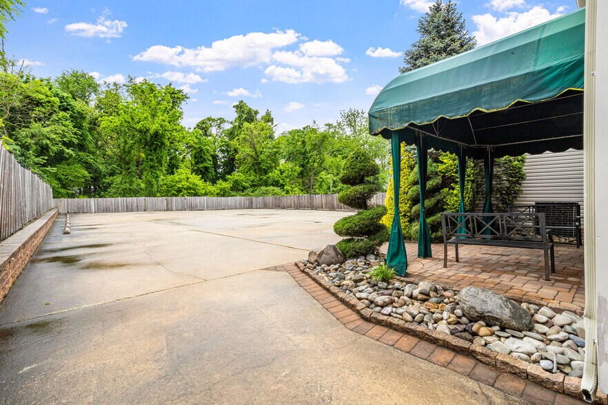 More Photos Of 1852 Chews Landing Rd, Blackwood Freestanding For Sale