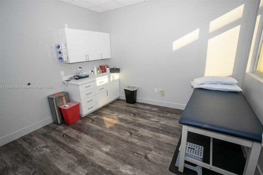 More Photos Of 1806 N Flamingo Rd, Pembroke Pines Medical For Lease