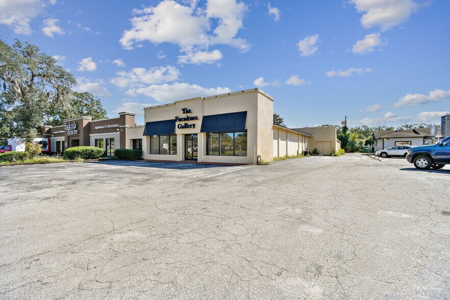 More Photos Of 1956 Kingsley Ave, Orange Park General Retail For Sale