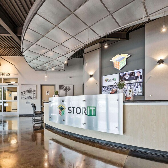 More Photos Of 2491 Alluvial Ave, Clovis Self Storage For Lease