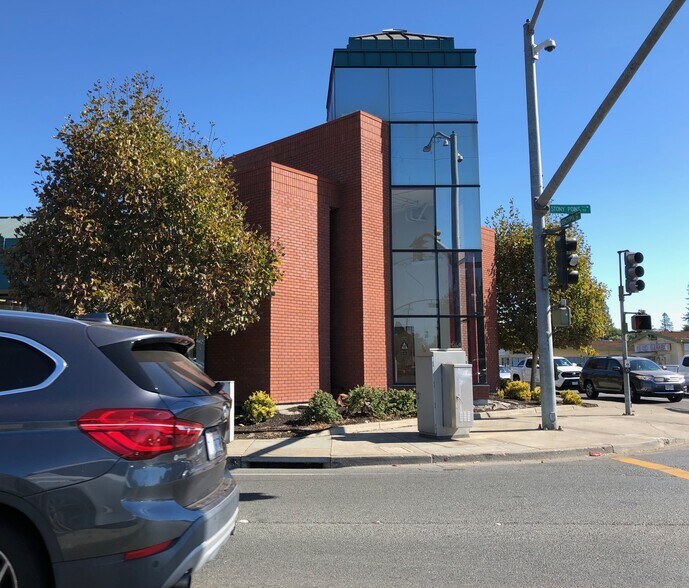 More Photos Of 1995 Sebastopol Rd, Santa Rosa General Retail For Sale