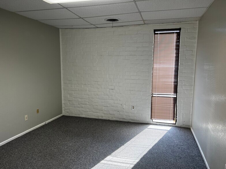 More Photos Of 4150 S Danville Dr, Abilene Storefront For Lease