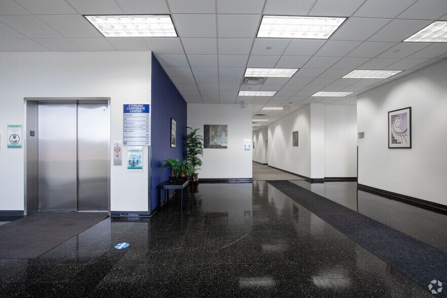 More Photos Of 999 Stewart Ave, Bethpage Office For Lease