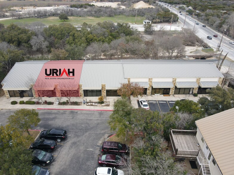 More Photos Of 12227 Huebner Rd, San Antonio Freestanding For Lease