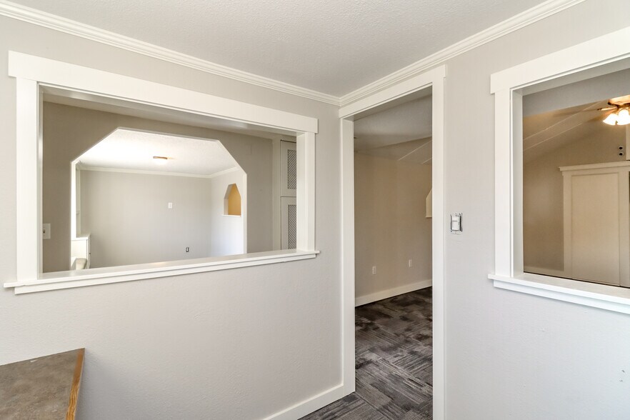More Photos Of 3838 S Warner St, Tacoma Flex For Lease
