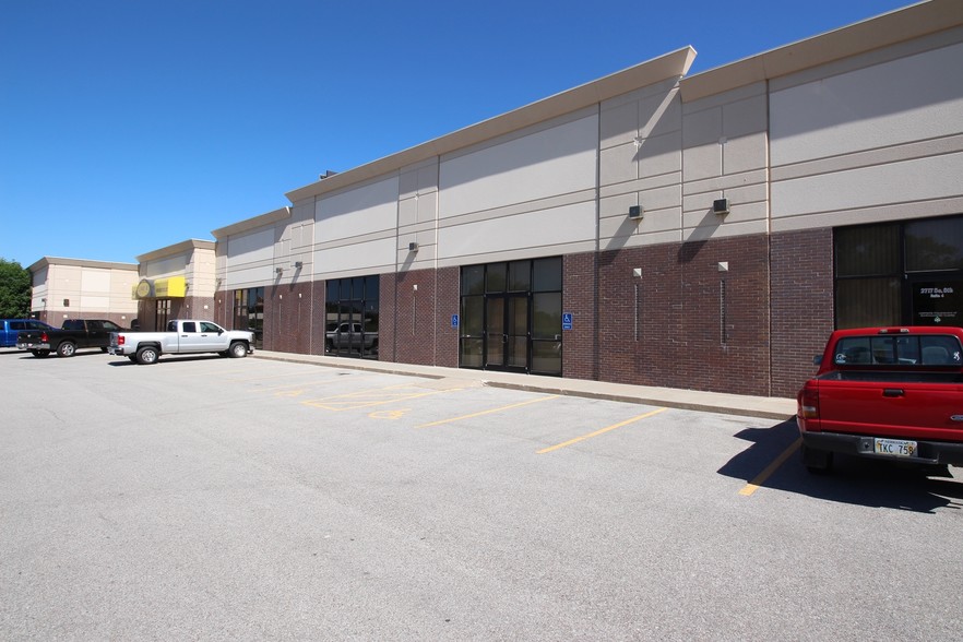 Primary Photo Of 700 Van Dorn St, Lincoln Showroom For Lease