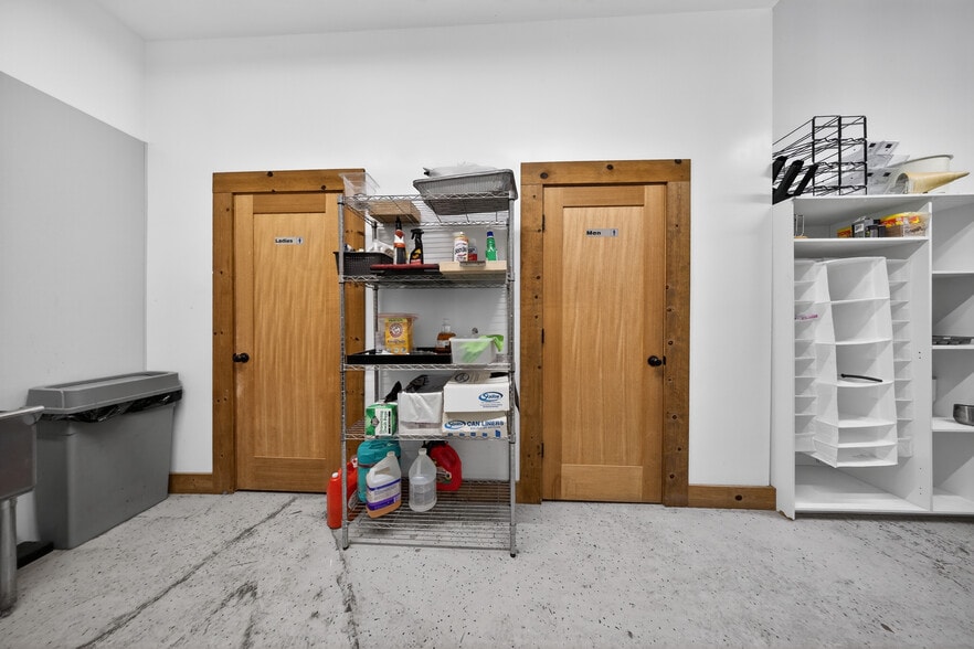 More Photos Of 5221 Pacific Blvd, Huntington Park Warehouse For Lease