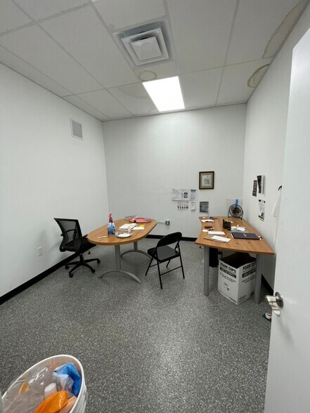 More Photos Of 14251-14295 Tamiami Trl, North Port General Retail For Lease