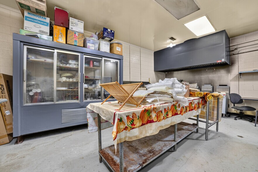 More Photos Of 1030 Dry Branch Rd, Hopkins General Retail For Sale