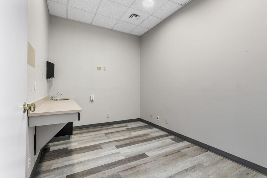 More Photos Of 92 High St, Medford Office For Sale