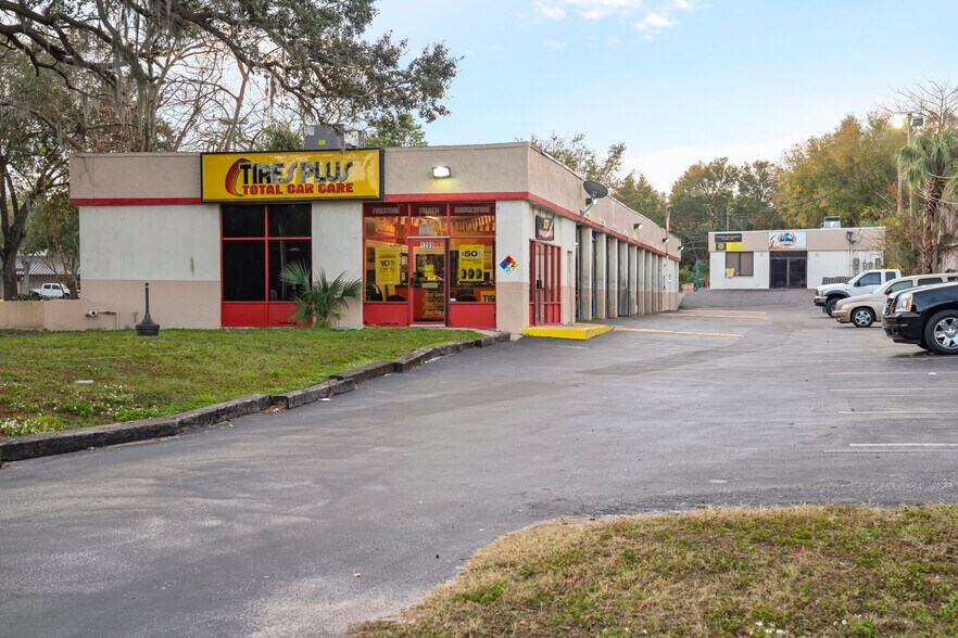 More Photos Of 1209 W Brandon Blvd, Brandon Auto Repair For Sale