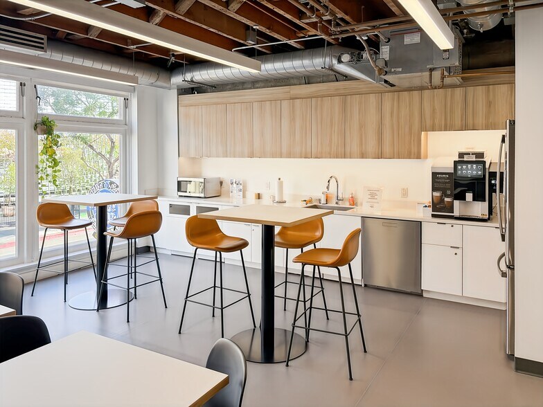 More Photos Of 325 S 1st St, San Jose Coworking Space