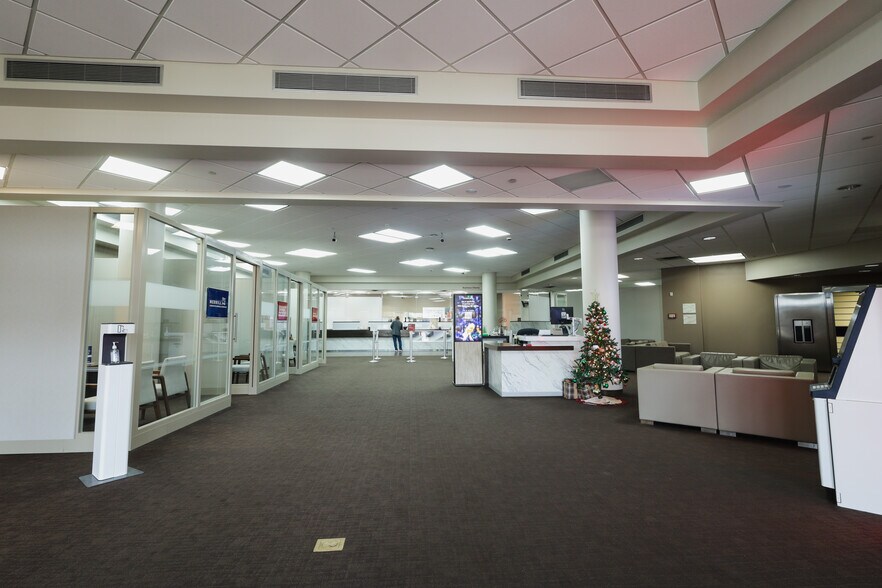 More Photos Of 4000 Garth Rd, Baytown Medical For Sale