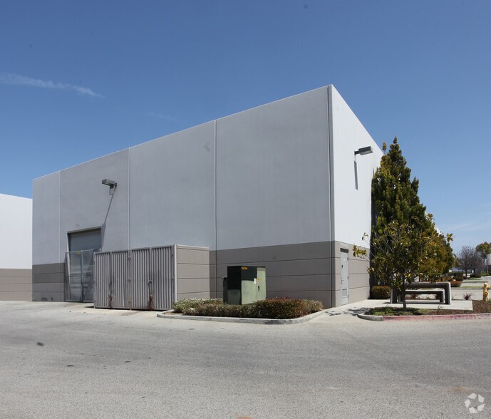 More Photos Of 1201 Maulhardt Ave, Oxnard Warehouse For Lease