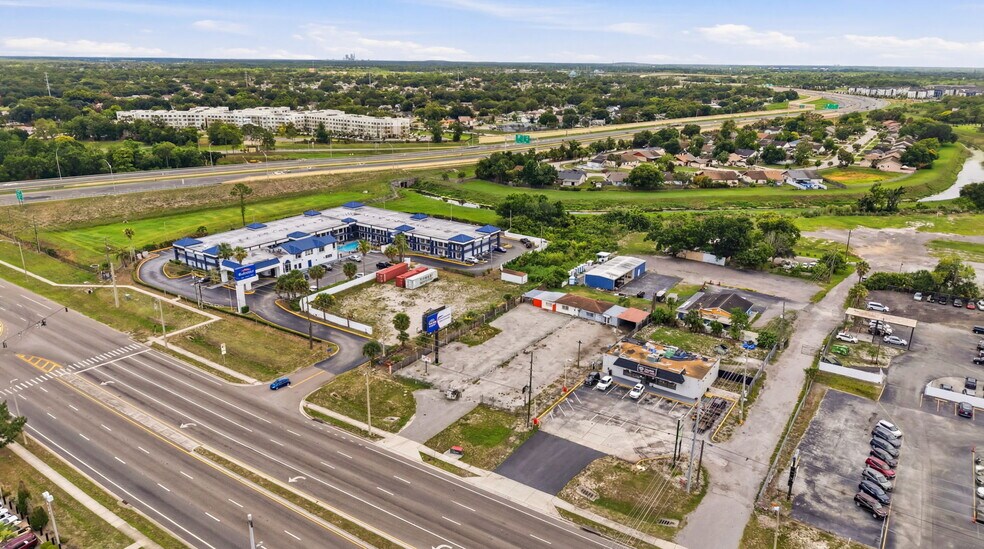 More Photos Of 8710 E Colonial Dr, Orlando Auto Dealership For Lease