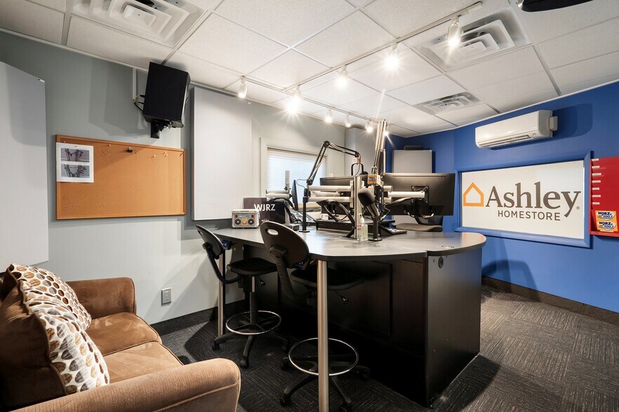 More Photos Of 641 Beach Ave, Stafford Township Airport For Sale