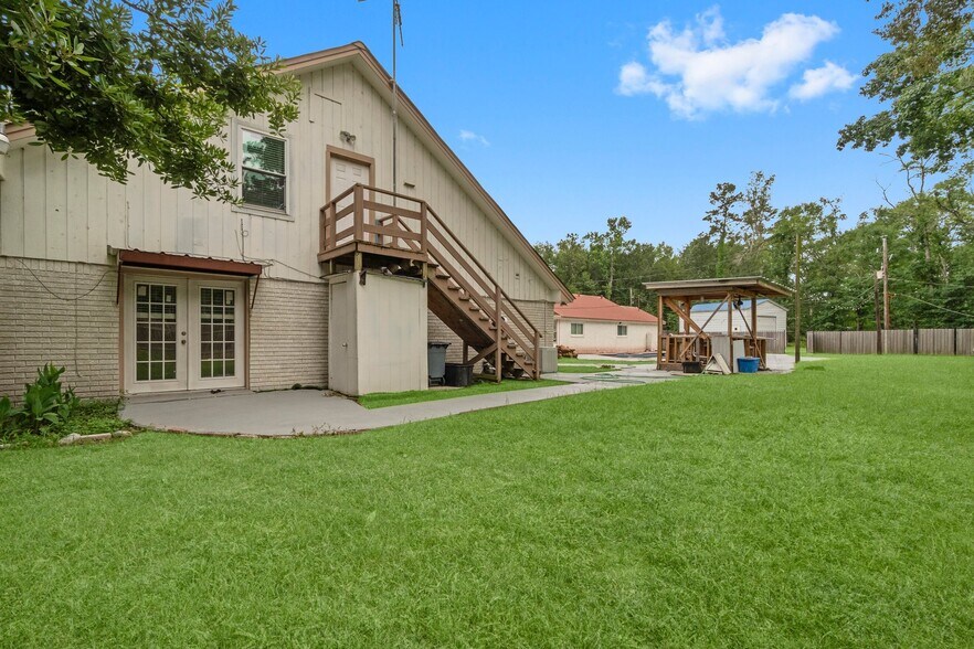 More Photos Of 2042 Teal Dr, Spring Dormitory For Sale