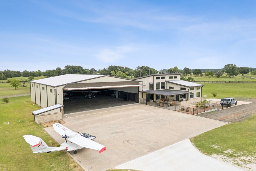 More Photos Of 863 VZ County Road 1508, Van Airplane Hangar For Sale