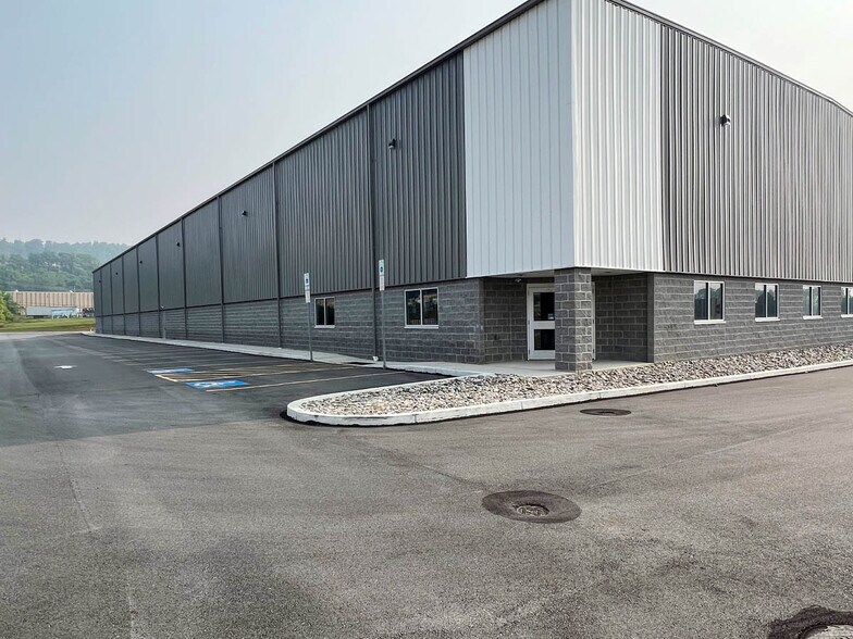 More Photos Of Busser Rd, York Warehouse For Lease
