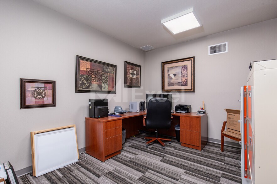More Photos Of 2645 W Cheyenne Ave, North Las Vegas Research And Development For Sale